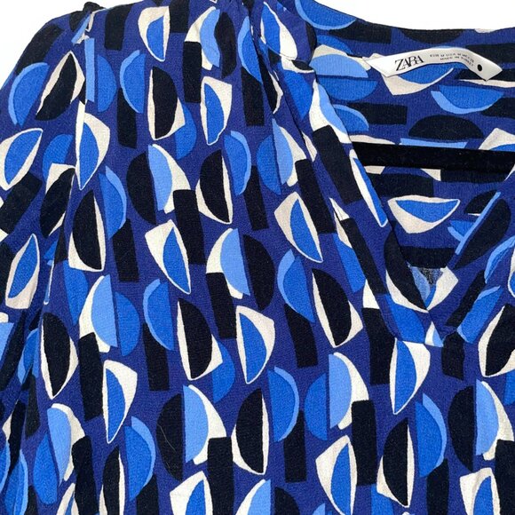 Zara Blue White Black Patterned 3/4 Sleeve Ruffled Hem Blouse Size M - Picture 2 of 6